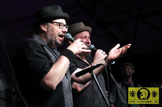 Dr. Ring Ding (D) and Friends (El Bosso, Jackie Mendez, Dani Radic, Leo) 20 Jahre This Is Ska Festival Birthday Bash - Wasserburg, Rosslau 25.06.2016 (31).JPG